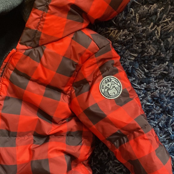 Baby gap snow suit with gloves and footies - Picture 5 of 6